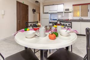 Merill Pool and Sea, charming Apart 3