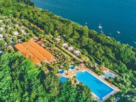 Weekend Glamping Resort