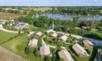 Camping Village Flottant de Pressac