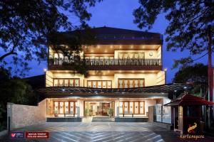 Kertanegara Premium Guest House