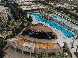 Saturn Palace Resort