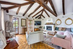 Vila Aryana With Pool