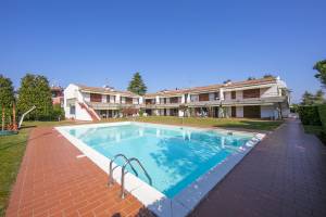 Cinzia Apartment Front Beach