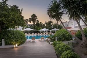 Alexandra Beach Hotel