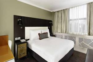 DoubleTree by Hilton Hotel London Ealing