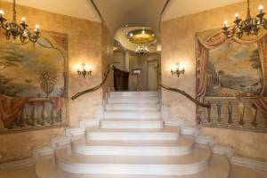 Zeus Essence Bucharest Opera