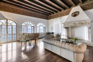 Villa Schlosser Lake Front & Private Poo