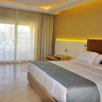 Hotel Titanic Royal Resort