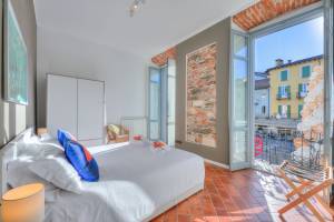 Stella Del Lago Pied Dans L'Eau