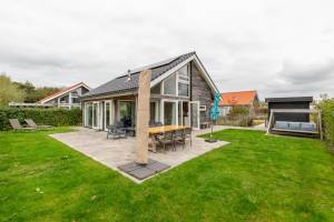 Zonnedorp 17 Zeewinde Renesse: Comfortable holiday home near the