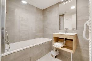 New deluxe suite for 8 people with 3 bedrooms