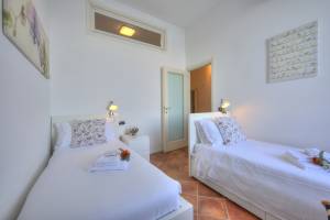 La Dolce Vita Pied dans L' Eau