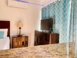 Coral Harbour Beach House And Villas