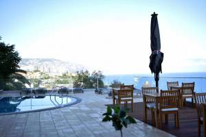 Madeira Regency Cliff