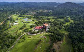 Summit Rainforest&Golf Resort