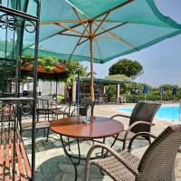 Hotel Pela