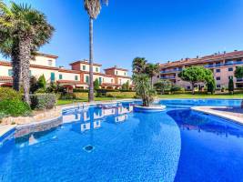 Port Pals with garden terrace