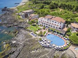 Chincherini Holiday Arathena