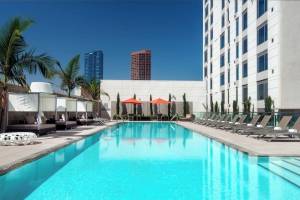 Courtyard Los Angeles L.A. LIVE