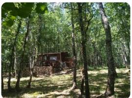 Oase der Ruhe im Wald der Dordogne.