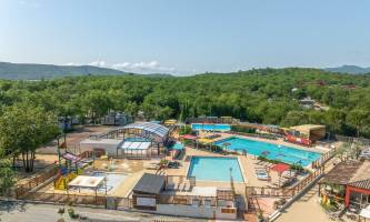 Camping Le Domaine De Chaussy