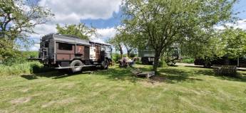 Stellplatz auf Streuobstwiese