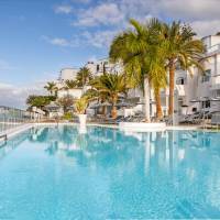 Aparthotel Marina Bay View - adults only