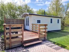 Chalet met hond Oostkapelle