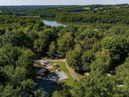 Flower Camping et Base de Loisirs de Rouffiac