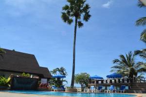 Lanta Il Mare Beach Resort