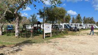 Campingplatz-Parkplatz in Vieste, Gargano, Apulien