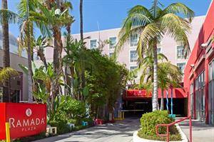 Ramada Plaza by Wyndham West Hollywood Hotel en Suites