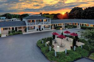 Port Inn and Suites Portsmouth, an Ascend Collection Hotel