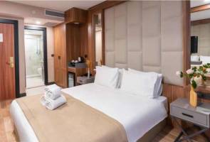 Four Sides Lion Taksim