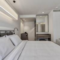 Bitzaro Hotel in town