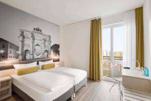 Super 8 by Wyndham Munich City West