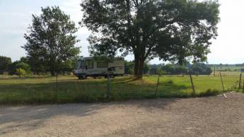Blick in die Weite und auf Pferdeweide