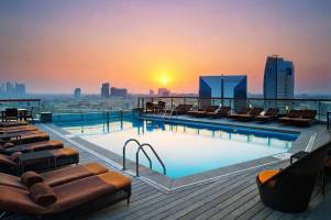 Golden Sands Hotel Creek