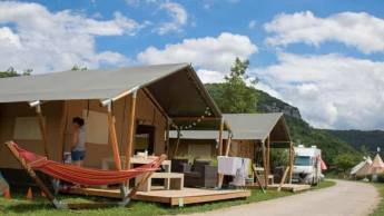 Villatent Camping La Roche d'Ully