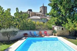 Vakantiehuis in Piolenc met zwembad, in Provence-Côte d'Azur.