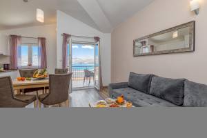 Seaview Apartment Mihaela