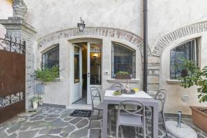 Sole Priscilla House- Terrace & parking