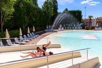 Hu Venezia Camping in Town