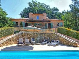 Vakantiehuis in Salernes met zwembad, in Provence-Côte d'Azur.