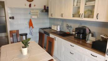 Crystal Apartement F