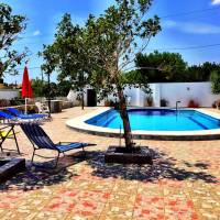 Apartments Filoxenia and Villas - inclusief huurauto