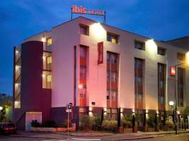 Ibis Lyon Gerland Rue Merieux