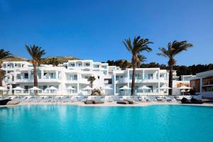 Dimitra Beach en Suites