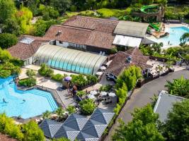 Village Tropical Sen-Yan