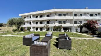 Nikos Bnb